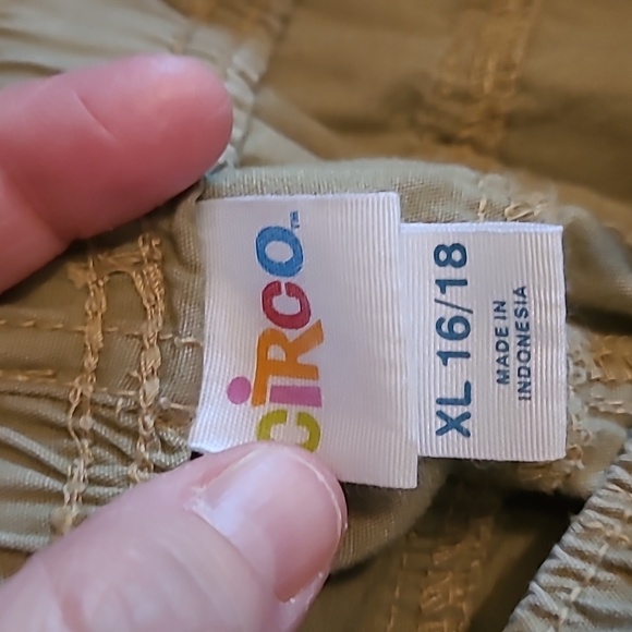 💥3for$12💥 Circo boys khaki shorts size XL (16-18) - Picture 3 of 3